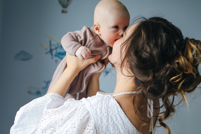 COSA SUCCEDE AL CERVELLO DI UNA DONNA QUANDO DIVENTA MADRE